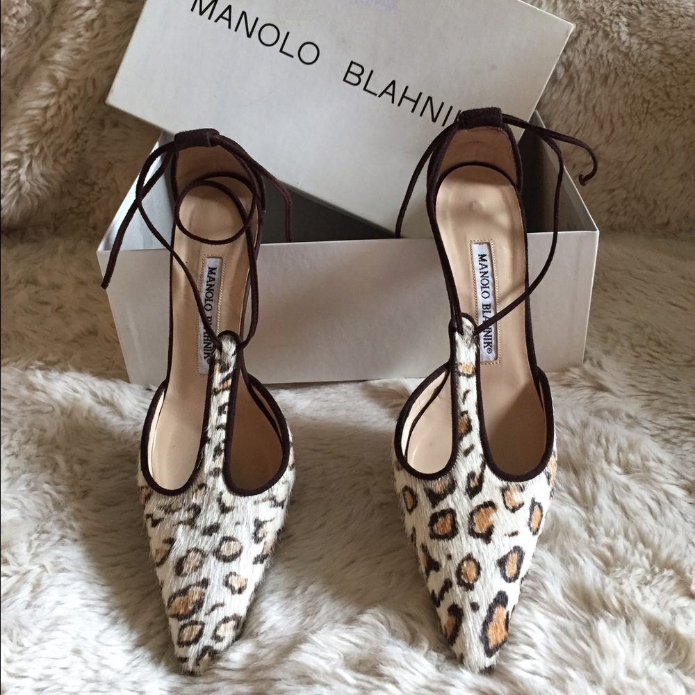 MANOLO BLAHNIK Leopard d'Orsay Pumps TOP TRENDS HOST PICK